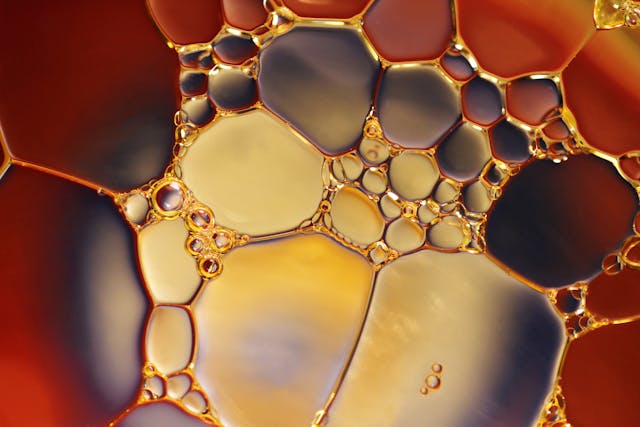 What Causes Oily Urine?